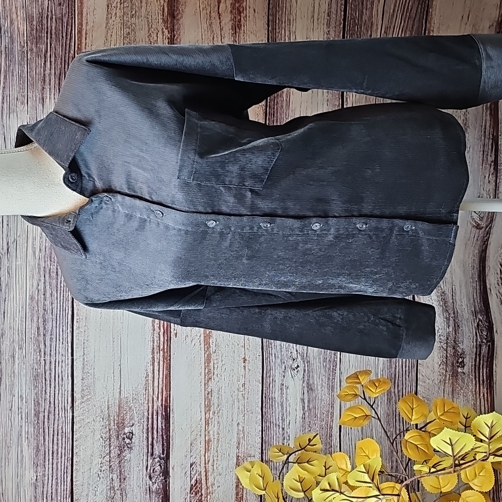 NWT LADIES BLUE BLUSH GRAY CORDUROY LONG SLEEVE BUTTON-UP SHIRT